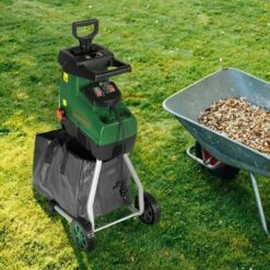 GARDEBRUK Broyeur De Végétaux Silencieux 2800 W Broyeur De Jardin Avec 2x Sac 60L Branches Arbustes 44mm -Broyeur Magasin 18743995 3